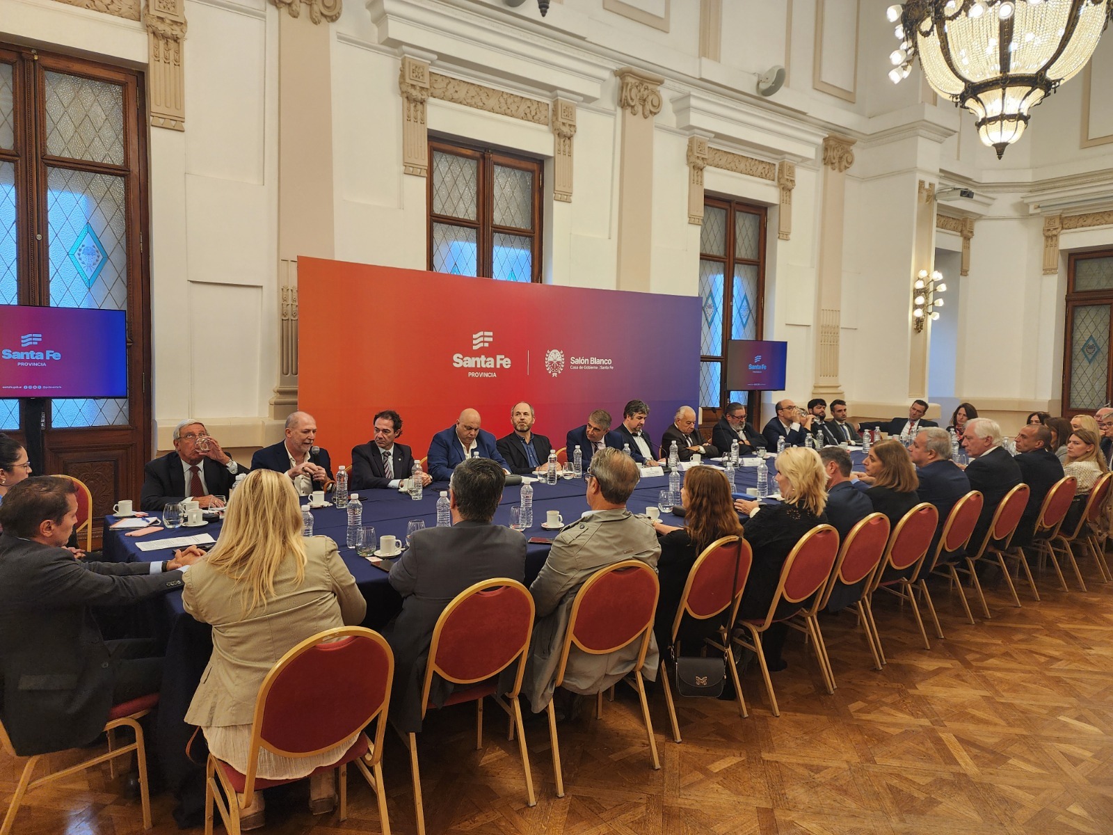 Primeros pasos para implementar el juicio por jurados en Santa Fe