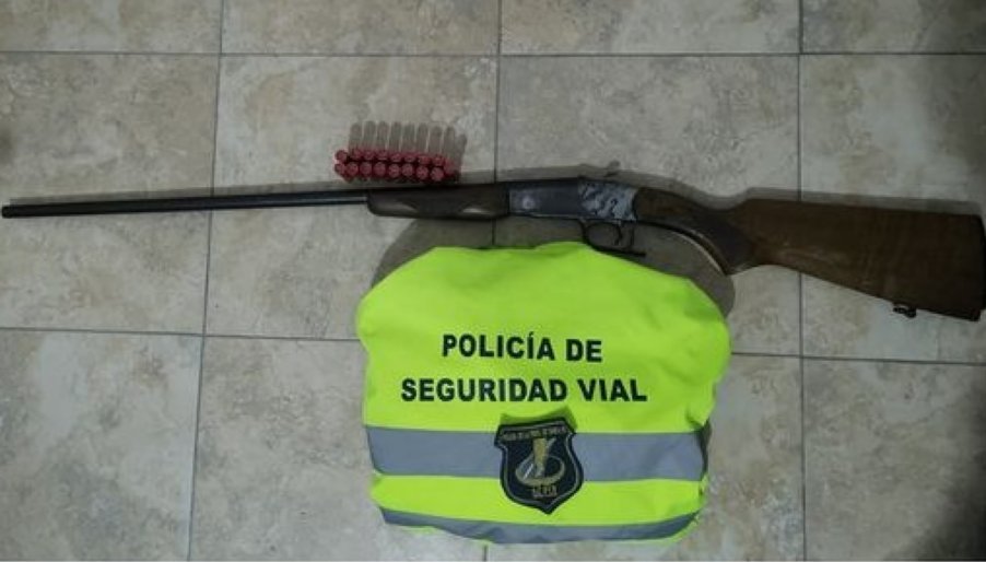 Policía Vial secuestró una escopeta en un control en Villa Trinidad