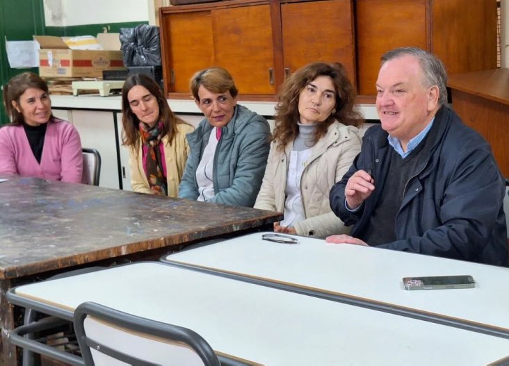 El Senador Michlig visitó escuelas y entregó aportes en Arrufó, Hersilia y Ceres