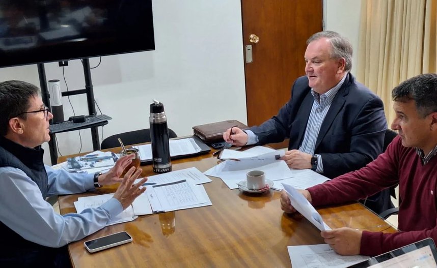 Michlig confirmó la construcción de 11 aulas en escuelas del departamento