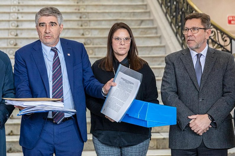 El gobierno recibió el informe sobre la situación del sistema jubilatorio provincial