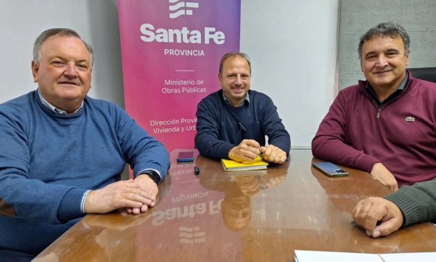 La Provincia evalúa culminar 54 viviendas en San Cristóbal, abandonadas por Nación