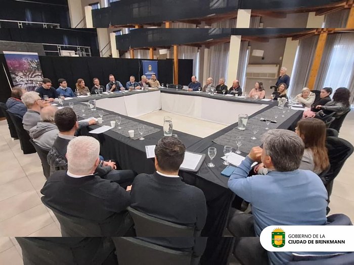 El Ministerio de Cooperativas y Mutuales en Brinkmann