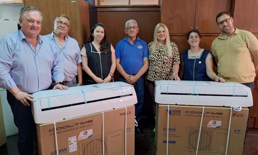 Michlig entregó aportes en Ceres y Hersilia