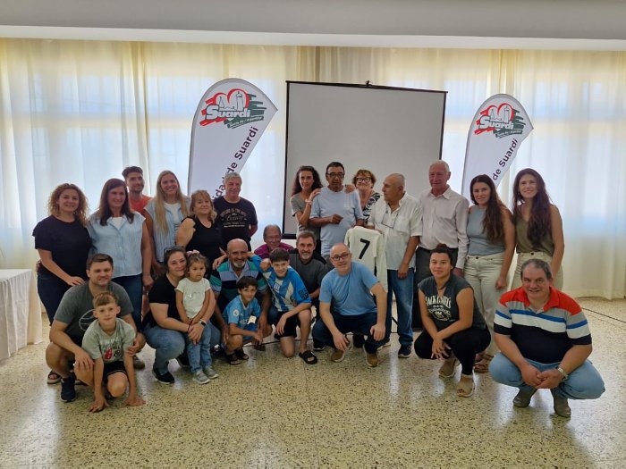 Reconocieron a los campeones provinciales Evita a 50 años del título