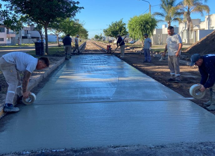 Morteros: El municipio extiende la pavimentación de Bv. 9 de Julio