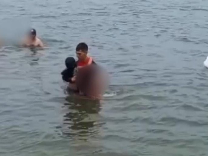 Otro rescate en Miramar cuando dos niñas corrían peligro de ahogarse