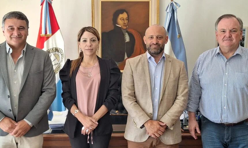 Michlig realizó gestiones por obras eléctricas en el departamento