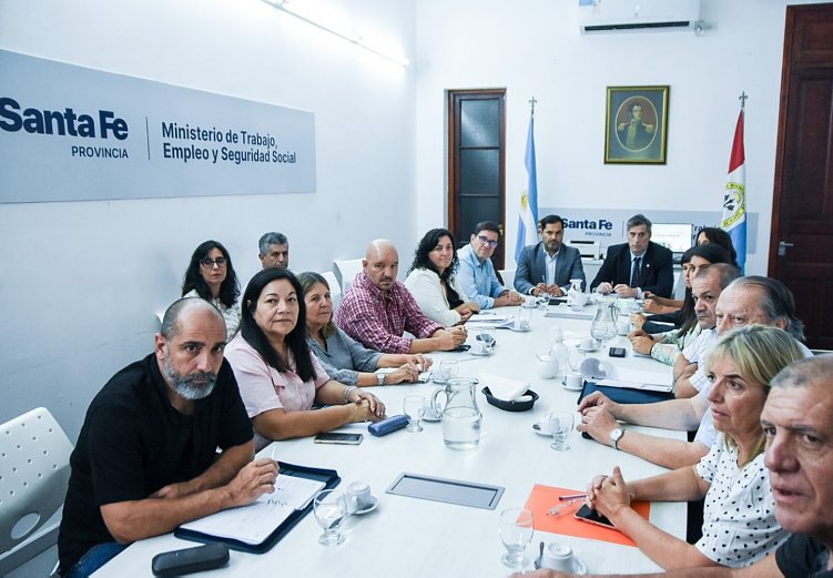 Los docentes analizan el 5% de mejora ofertado por la provincia