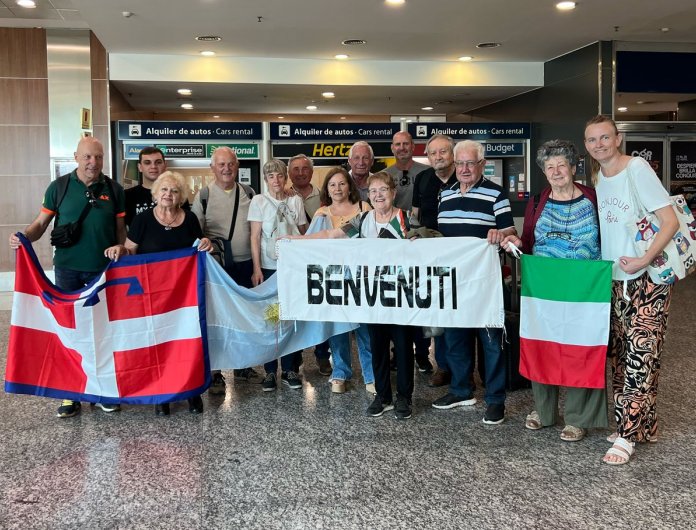 Delegación de Piscina visita Suardi y la región