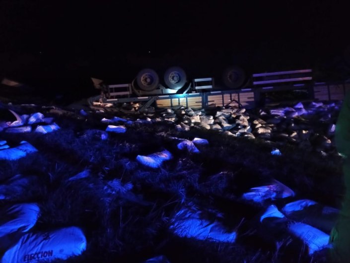 Chocaron un auto y un camión en cercanías de Arrufó