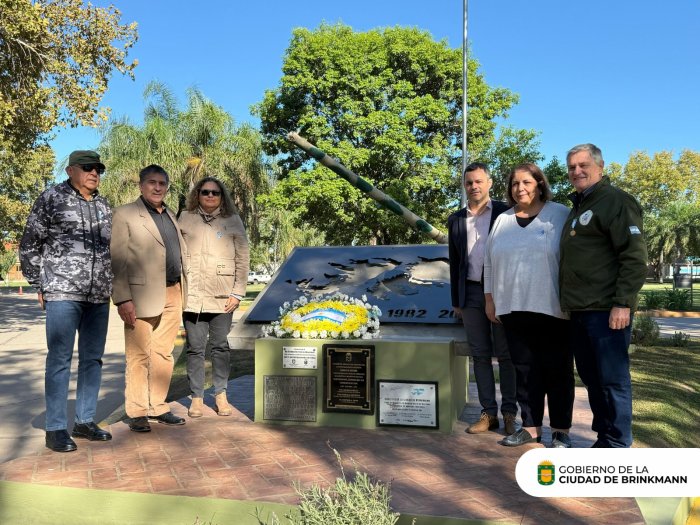 Brinkmann conmemoró el Día del Veterano y de los Caídos de la Guerra de Malvinas