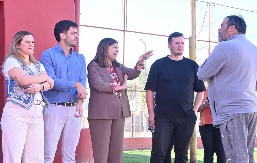 Clara García visitó Suardi con vistas a las elecciones del 13 de abril