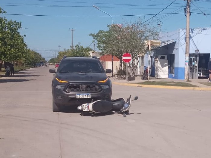 Accidente con una mujer lesionada y robo en San Cristóbal