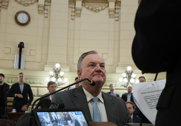 Felipe Michlig seguirá siendo el Presidente Provisional del Senado santafesino