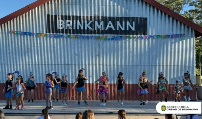 Brinkmann conmemoró el Día de la danza y del animal