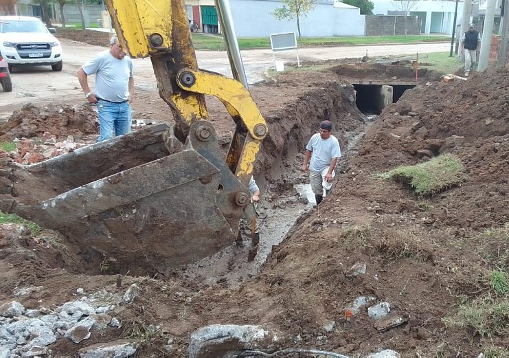 Suardi: Realizan cambios en el desagüe pluvial al sur de la localidad