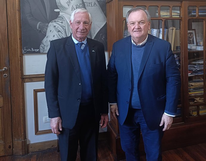 El senador Michlig mantuvo una reunión de trabajo con el intendente de Suardi, Hugo Boscarol