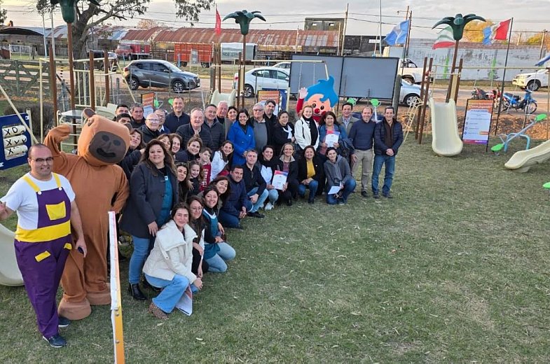 Michlig entregó kits de juegos infantiles a 6 instituciones educativas
