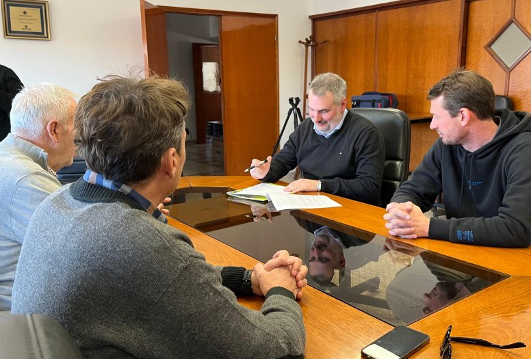 CoopMorteros firmó convenio para la iluminación sustentable del predio de Tiro Federal