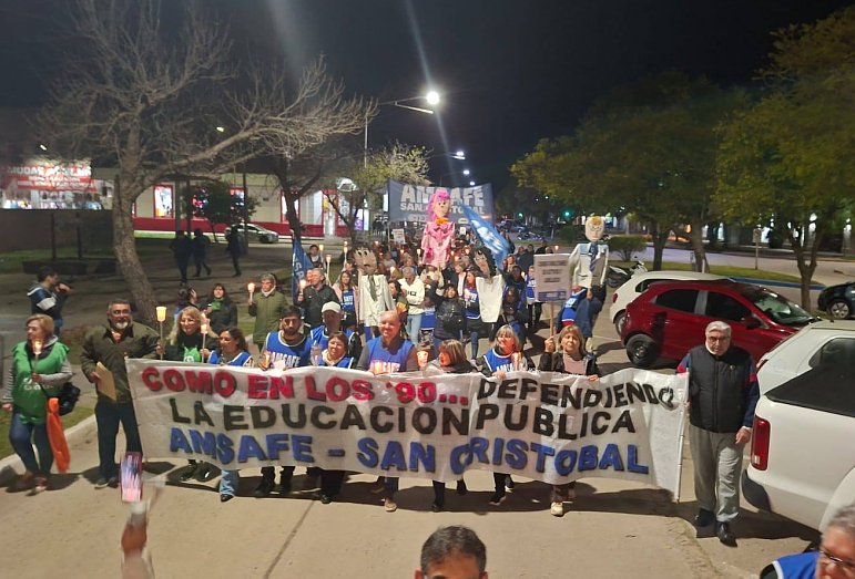 Se realizó en Ceres la marcha de antorchas convocada por AMSAFE