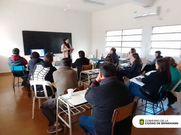 Brinkman: Comenzó un curso para capacitar en Turismo