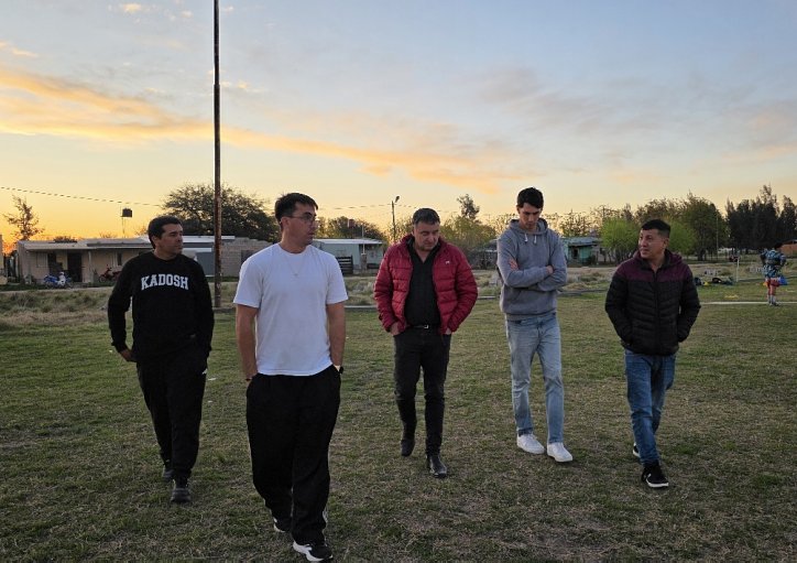 El diputado González visitó al club Independiente de San Cristóbal 