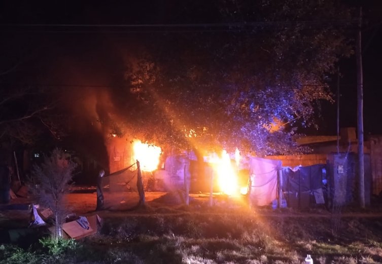 Incendio intencional afectó a una vivienda en San Cristóbal
