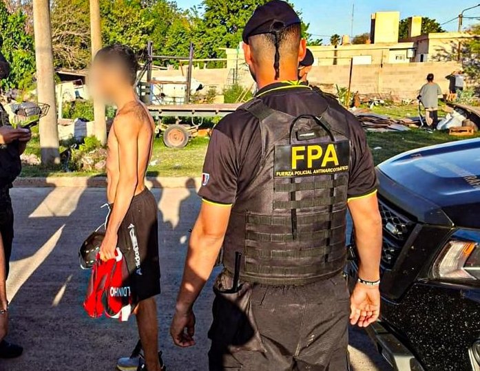 FPA detuvo a un joven y secuestró cocaína en Morteros