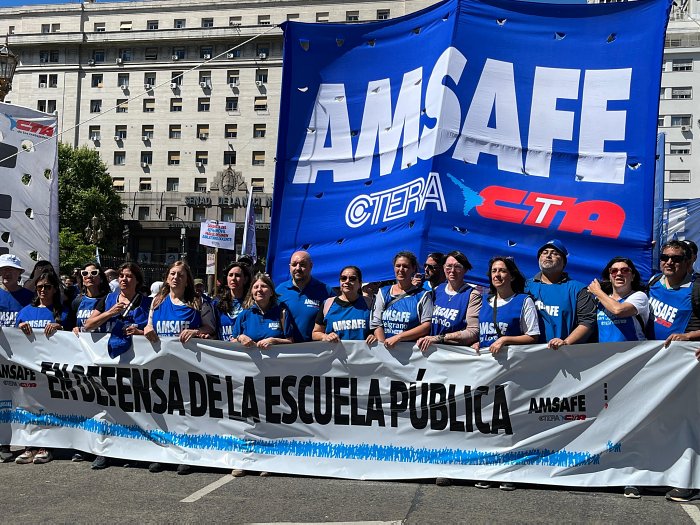 AMSAFE se movilizó al Ministerio de Educación en la jornada nacional de protesta