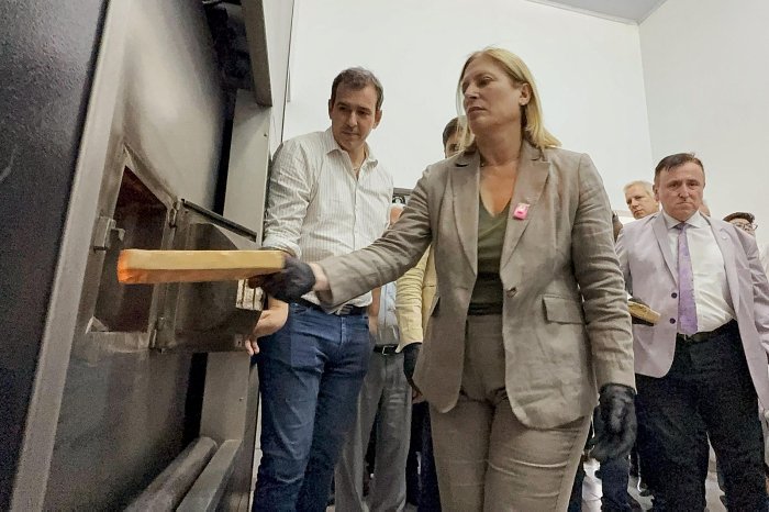 Pullaro y Scaglia participaron de una histórica quema de drogas en el norte provincial