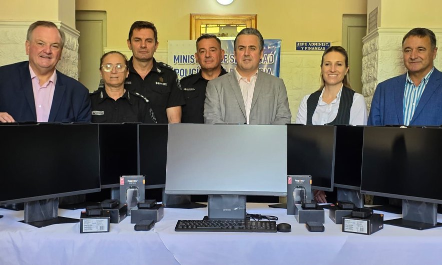Michlig y Cococcioni entregaron equipamiento en la URXIII, aportes gubernamentales y habilitaron el sistema 911 para San Cristóbal