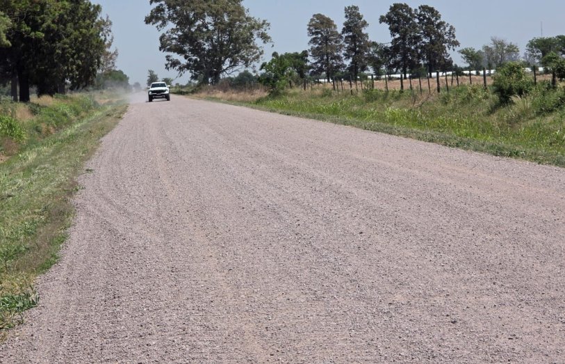 Michlig y Puccini habilitaron 6,5 km de ripio del Programa “Caminos Productivos” en San Guillermo