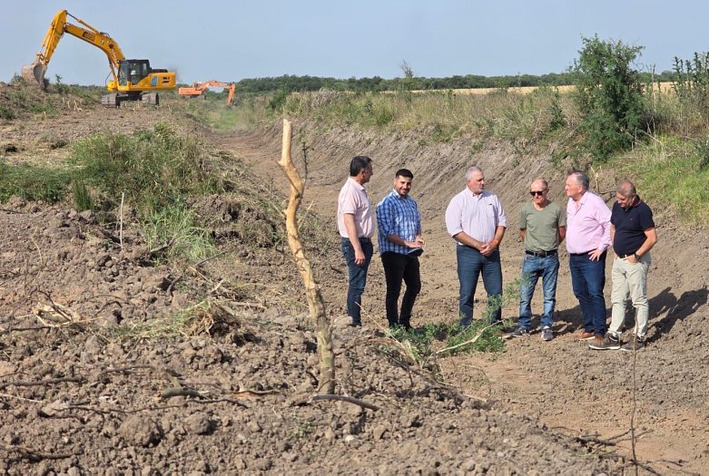 Avanzan las obras del Canal Bolatti que beneficia a los distritos Ambrosetti, La Rubia y Arrufó
