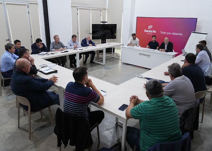 Provincia trabaja junto a los frigoríficos pesqueros para cuidar la actividad