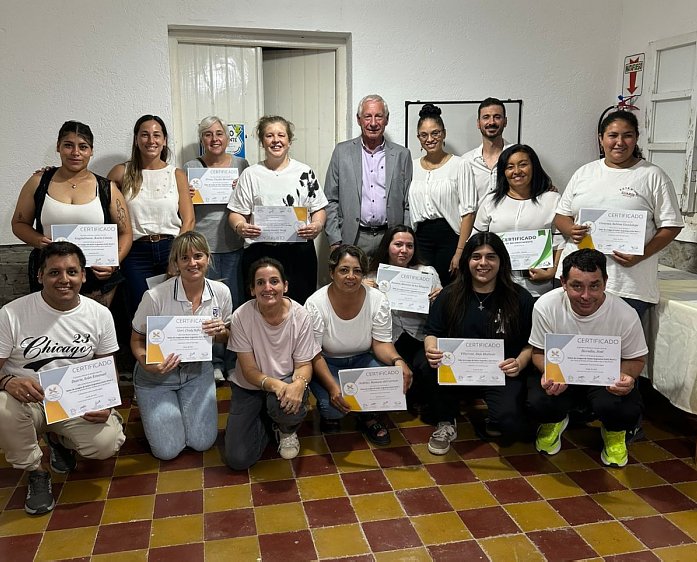 Suardi: Finalizó el año del Taller de Lengua de Señas
 