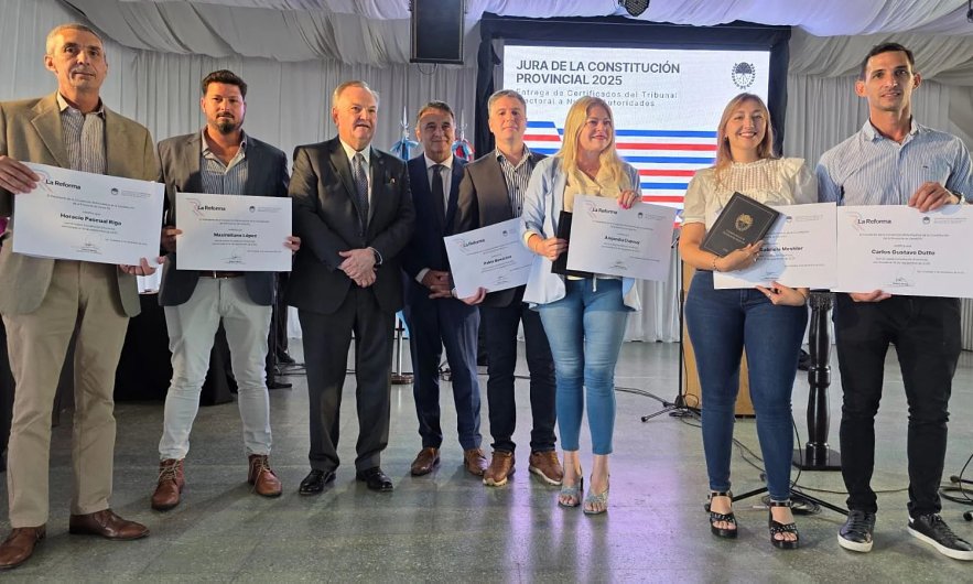 Michlig tomó juramento de la nueva Constitución Provincial a autoridades del departamento 