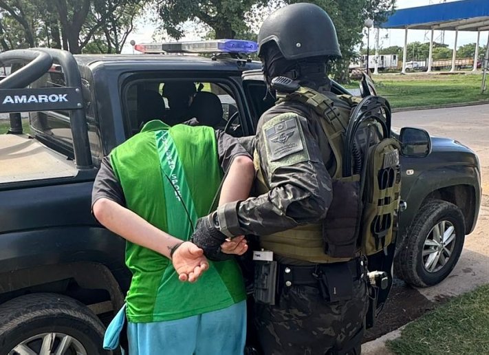 Freyre: Dos detenidos con cocaína, marihuana y armas de fuego