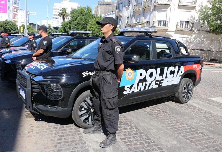 El departamento Castellanos sumó 18 nuevas camionetas para patrullaje policial