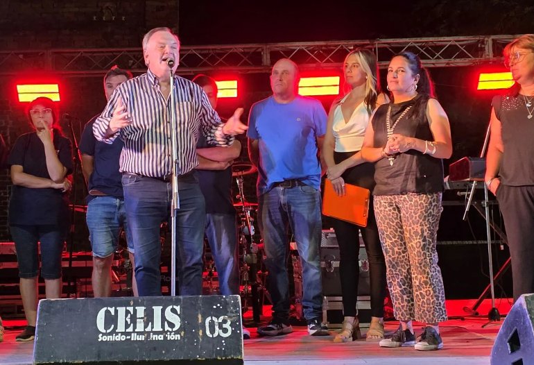 El Senador Michlig participó de los exitosos Carnavales de Las Palmeras y Suardi