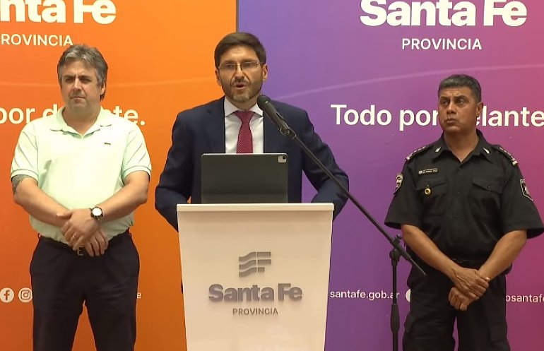Pullaro anunció recomposición salarial y se levantó el paro policial