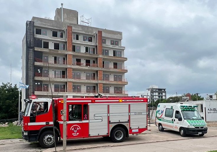 Freyre: Joven sufrió graves lesiones tras caer en una obra en construcción