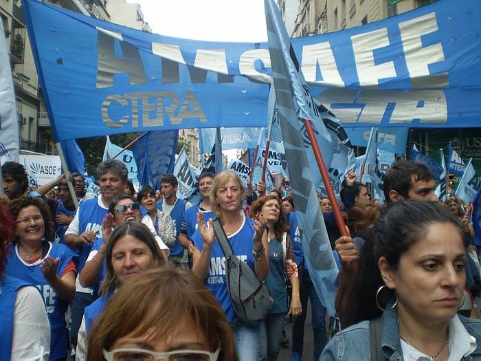 Santa Fe inicia el ciclo lectivo 2026 entre paro docente y escuelas abiertas