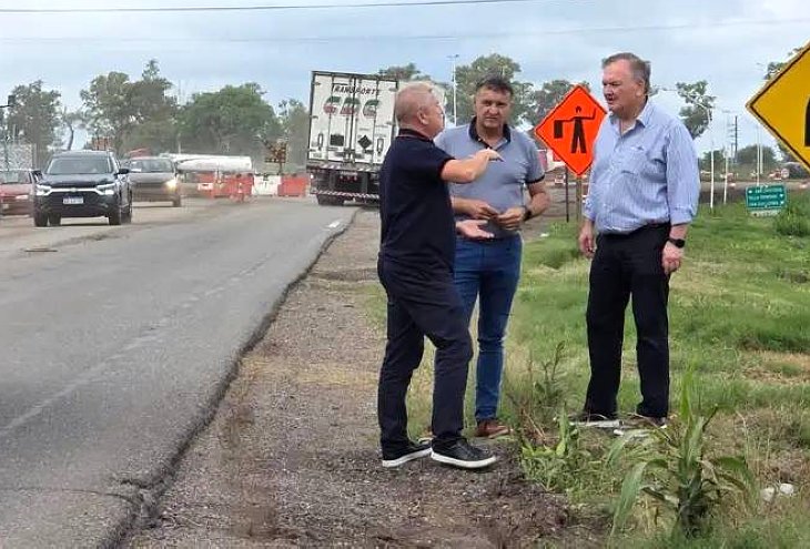 Michlig supervisó la obra de la rotonda de Arrufó y destacó el avance de los trabajos