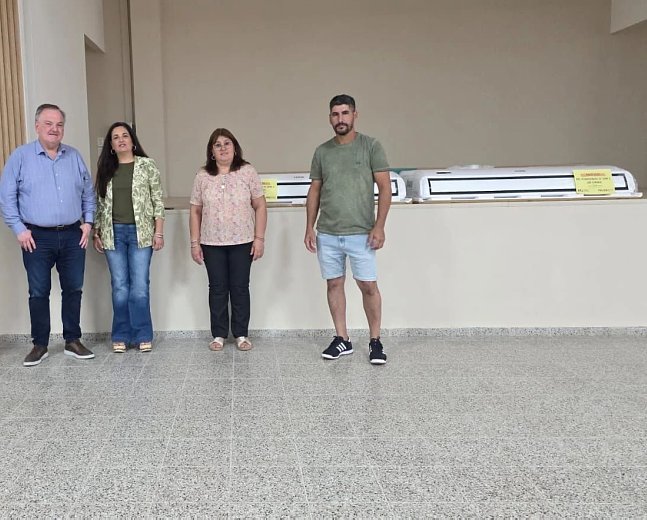 Monte Oscuridad y Las Palmeras recibieron equipamiento para sus espacios comunales