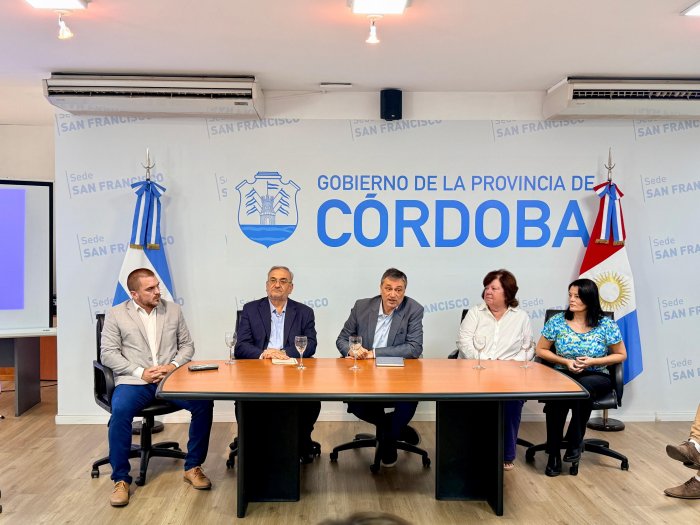 Avanza el trabajo conjunto para mitigar inundaciones en el oeste santafesino y este cordobés