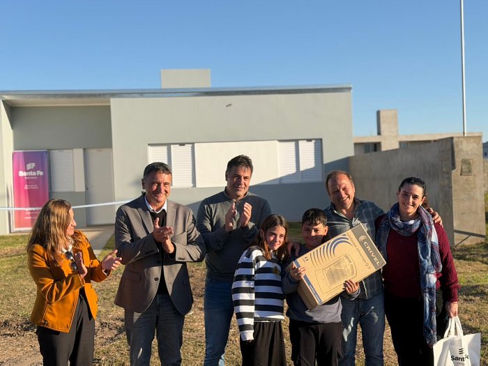 Se entregaron dos nuevas viviendas del programa 