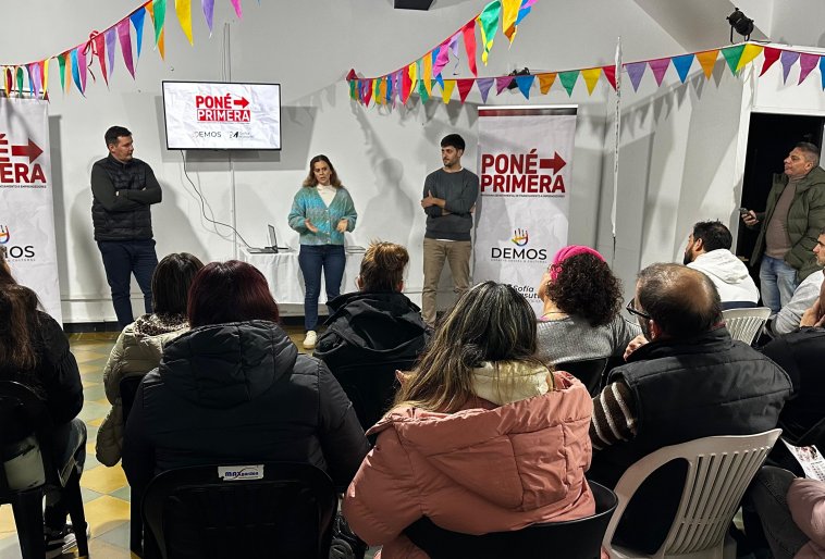 Con gran convocatoria, presentaron en Suardi el programa “Poné Primera” para jóvenes emprendedores