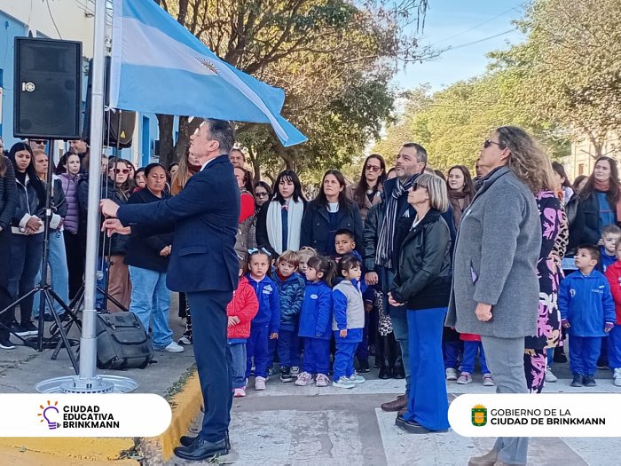 Brinkmann celebró el Día de la Bandera con promesas de lealtad y un emotivo homenaje a ex combatientes