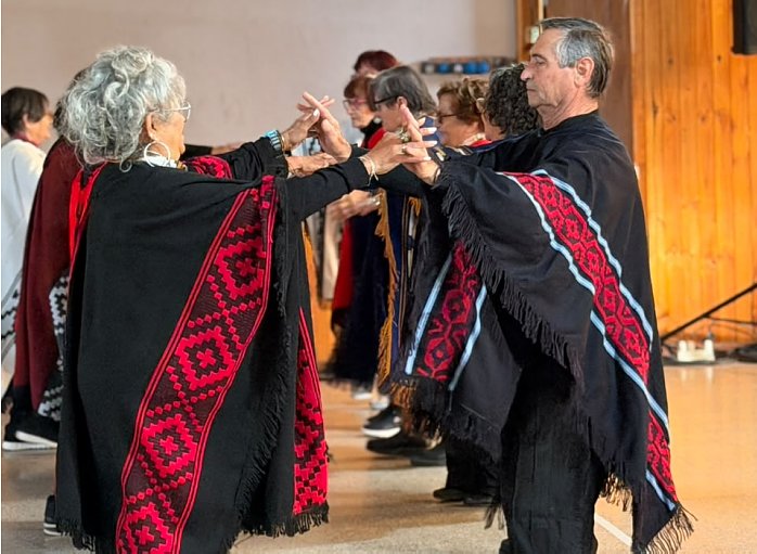 Suardi celebró un encuentro de adultos mayores con actividades recreativas y de concientización